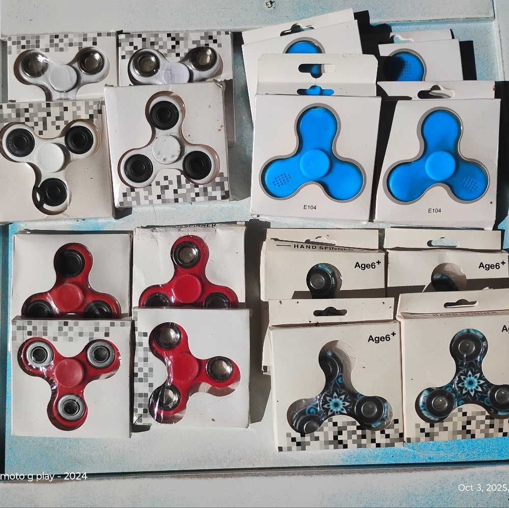100 PIECE PARTY PACK!!!!!!! Fidget Spinners Are In The House!!